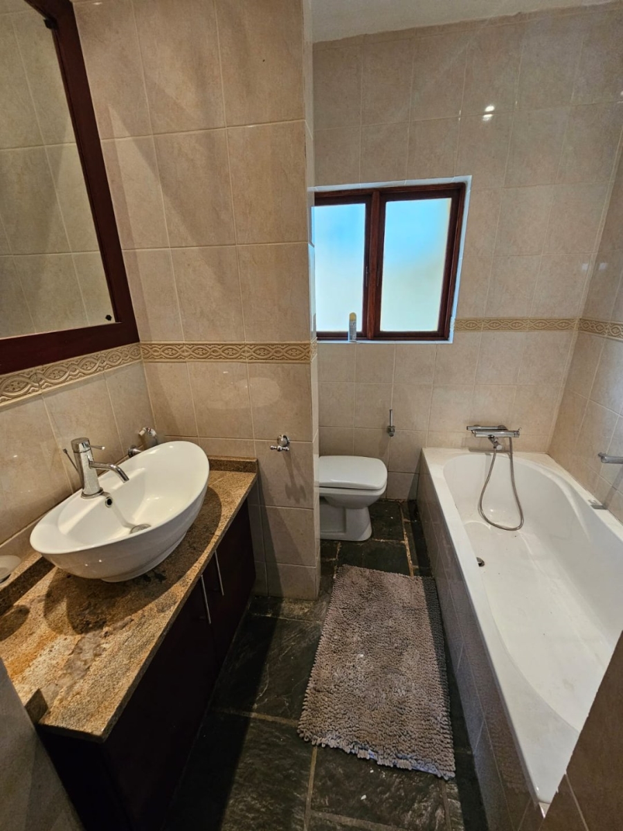 5 Bedroom Property for Sale in Boschenvaal River Front Lodges Free State